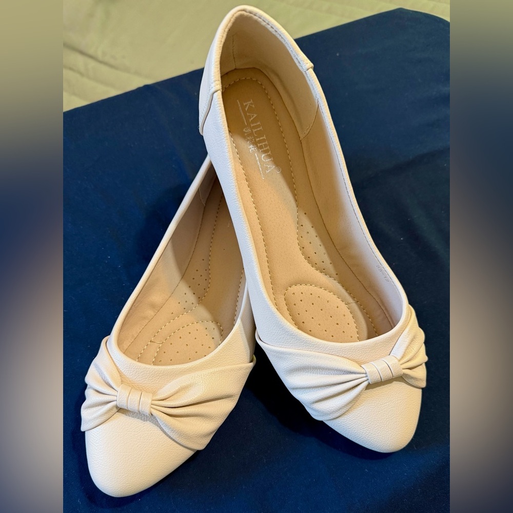 Kailihua Pale Blush Flats NWOT